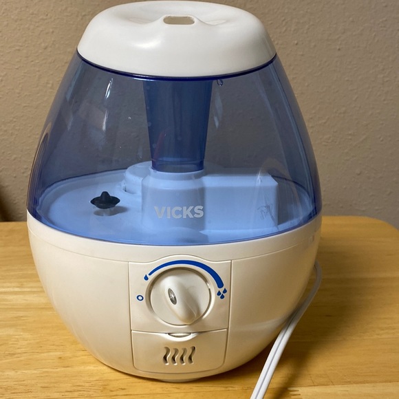 Vicks humidifier - Picture 1 of 4